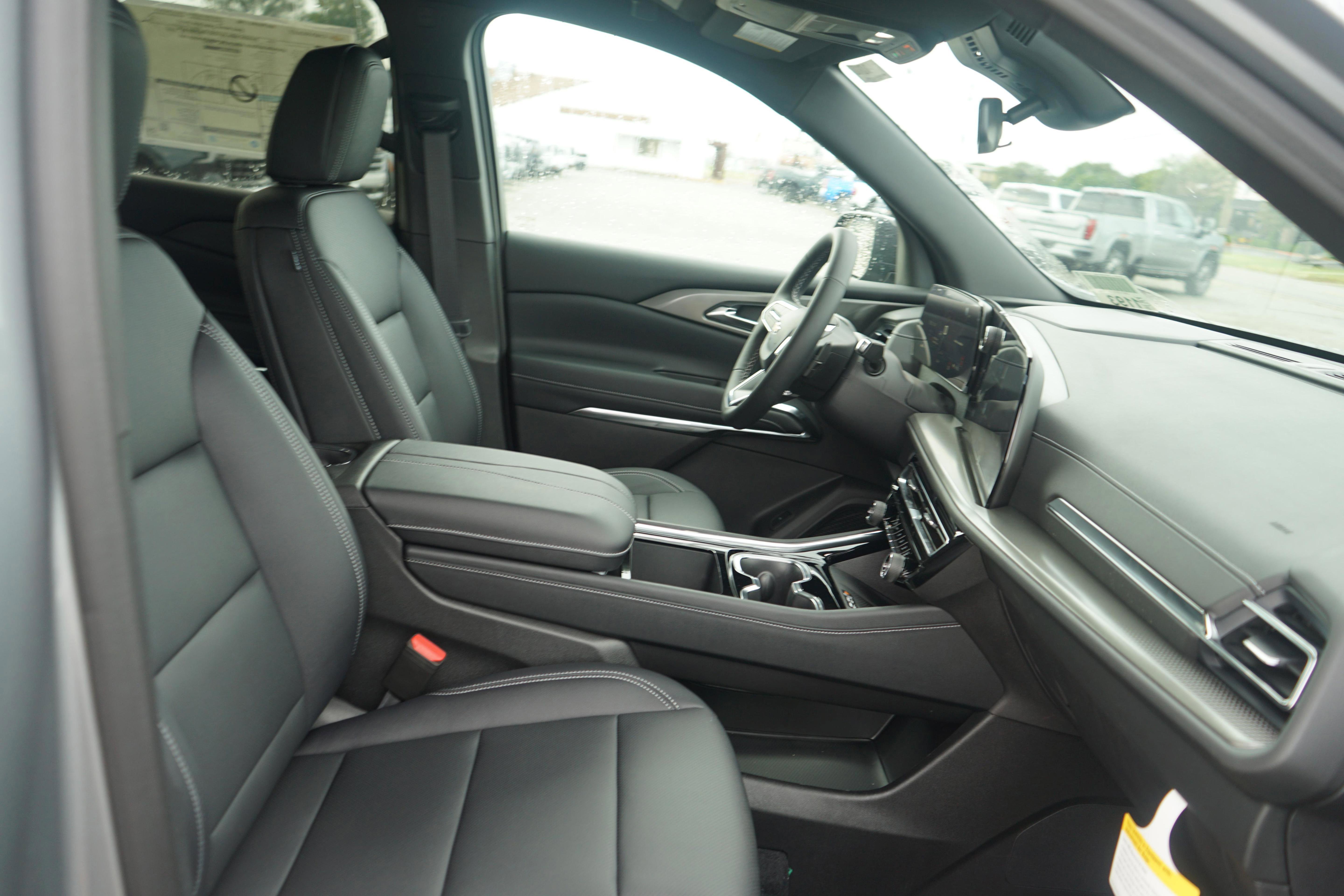 New 2026 Chevrolet Traverse LT image 25