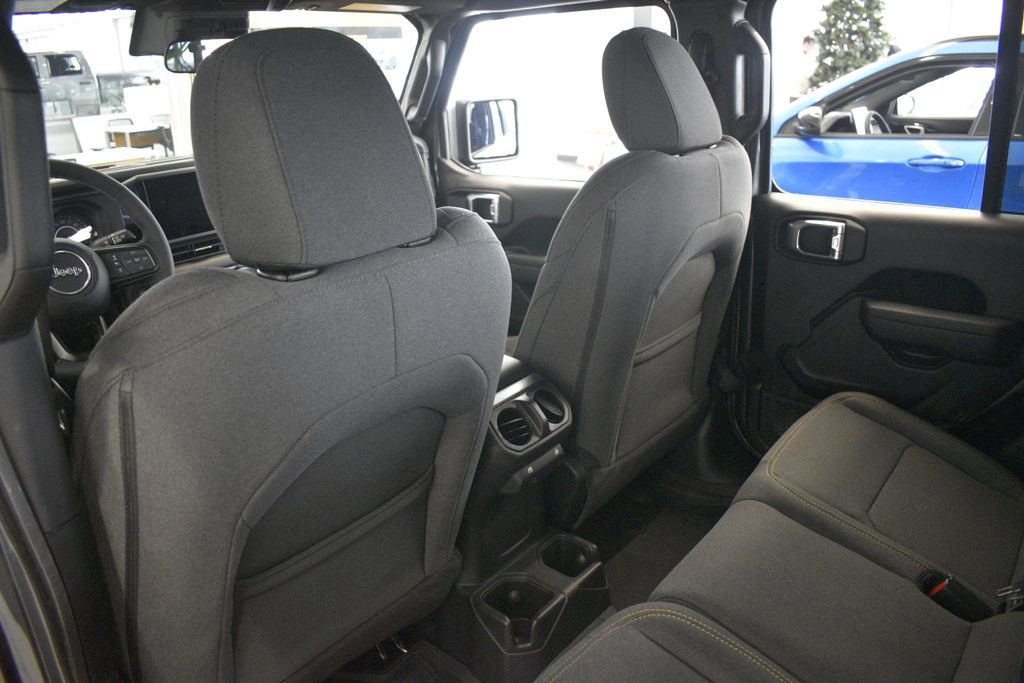 New 2025 Jeep Gladiator Sport image 23