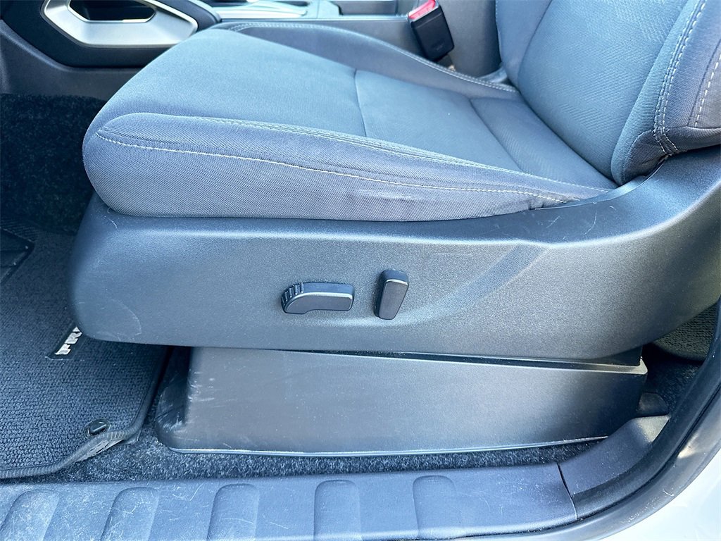 Used 2024 Nissan Frontier SV image 9