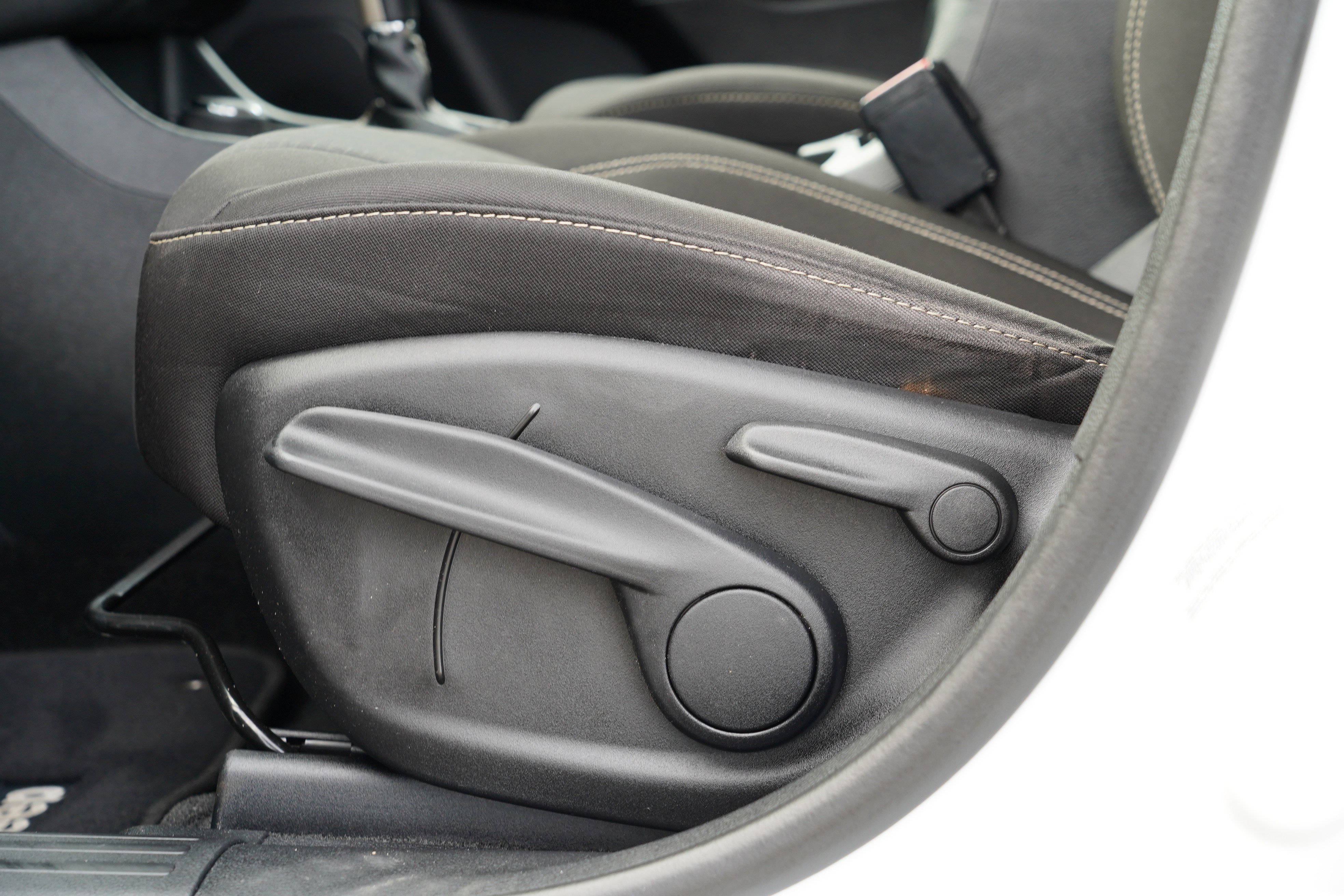 Used 2015 Jeep Cherokee Latitude image 15