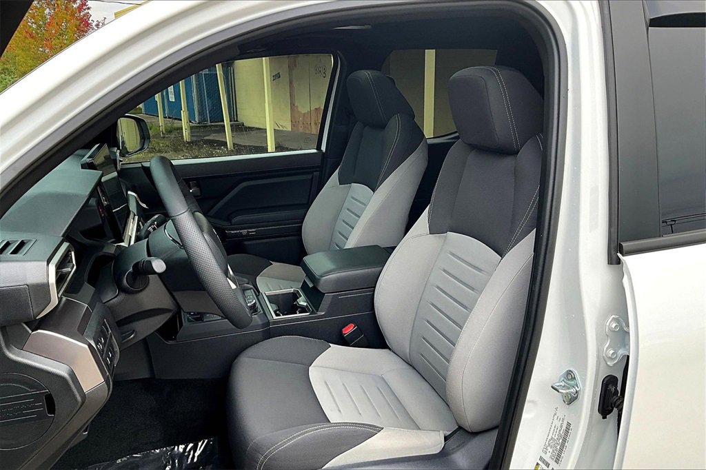 Used 2025 Toyota Tacoma TRD Off-Road image 8