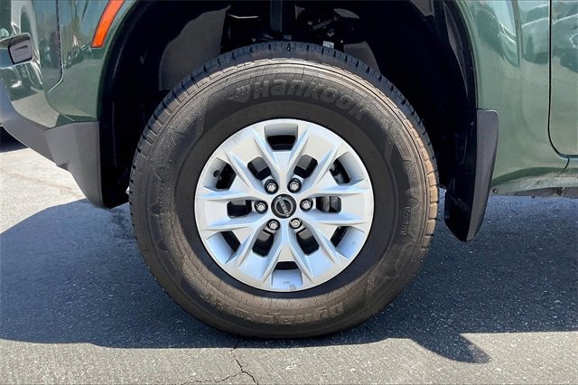 Certified 2024 Nissan Frontier SV w/ Technology Package image 8