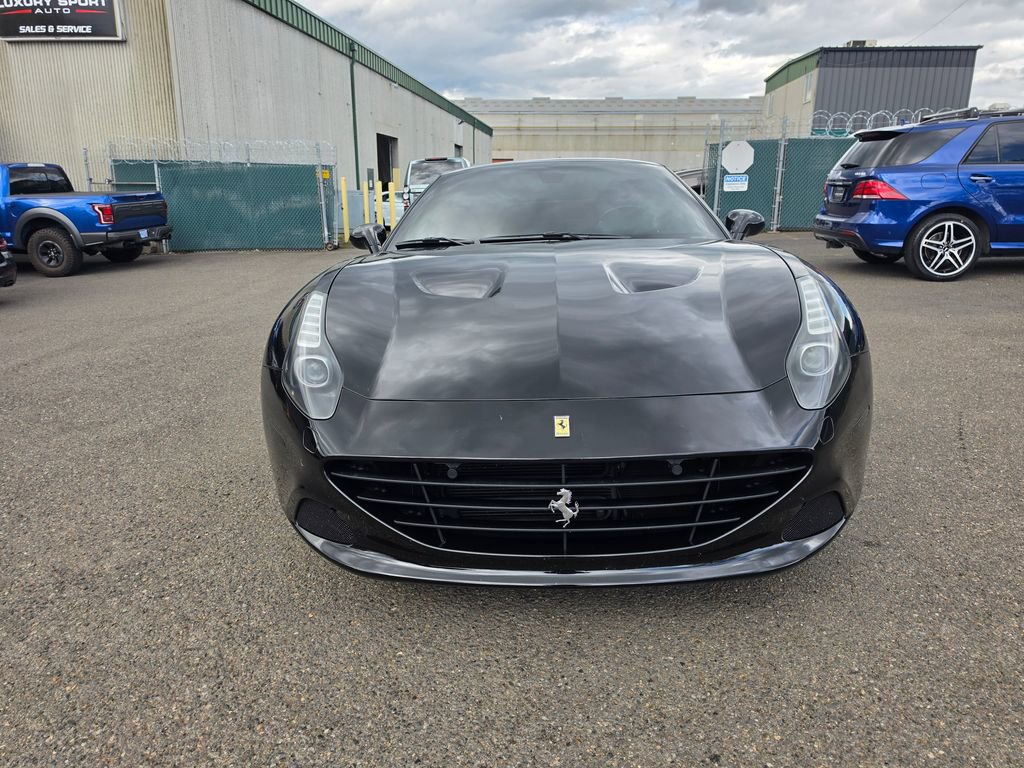 Used 2015 Ferrari California T image 7