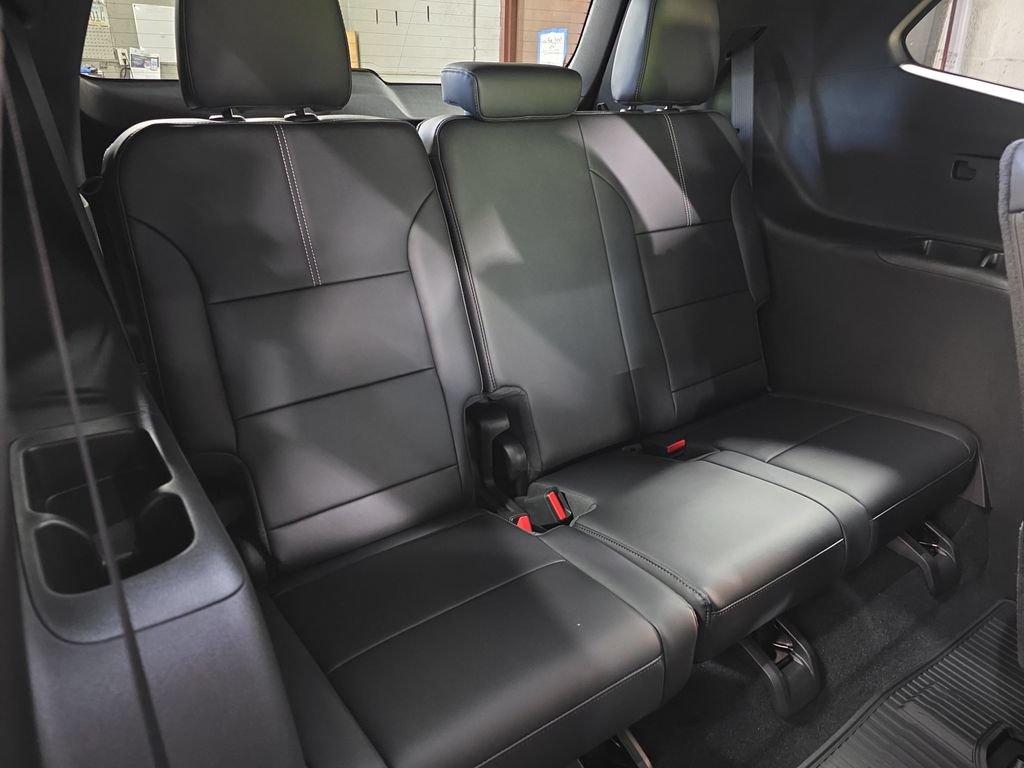 New 2026 GMC Acadia Elevation w/ Elevation Premium Package AWD/4WD image 12