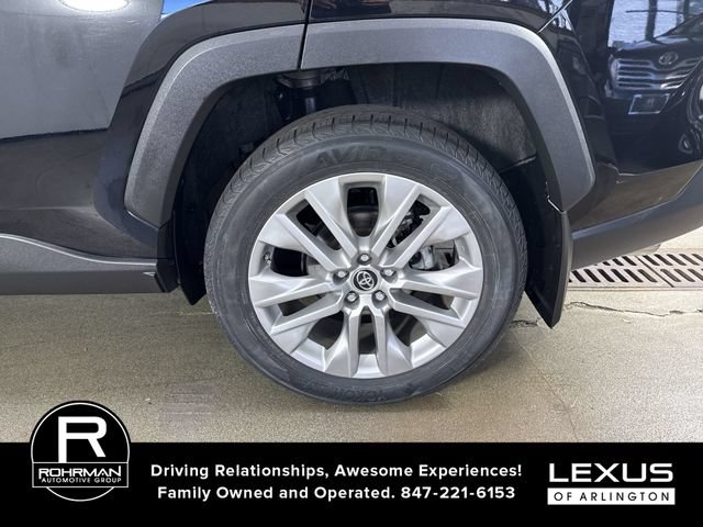 Used 2019 Toyota RAV4 XLE Premium w/ Cold Weather Package AWD/4WD image 5