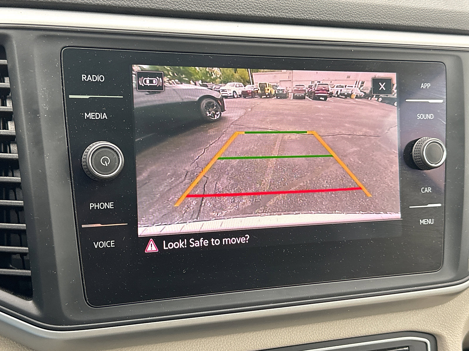 Used 2021 Volkswagen Atlas SE w/ Panoramic Sunroof Package AWD/4WD image 19