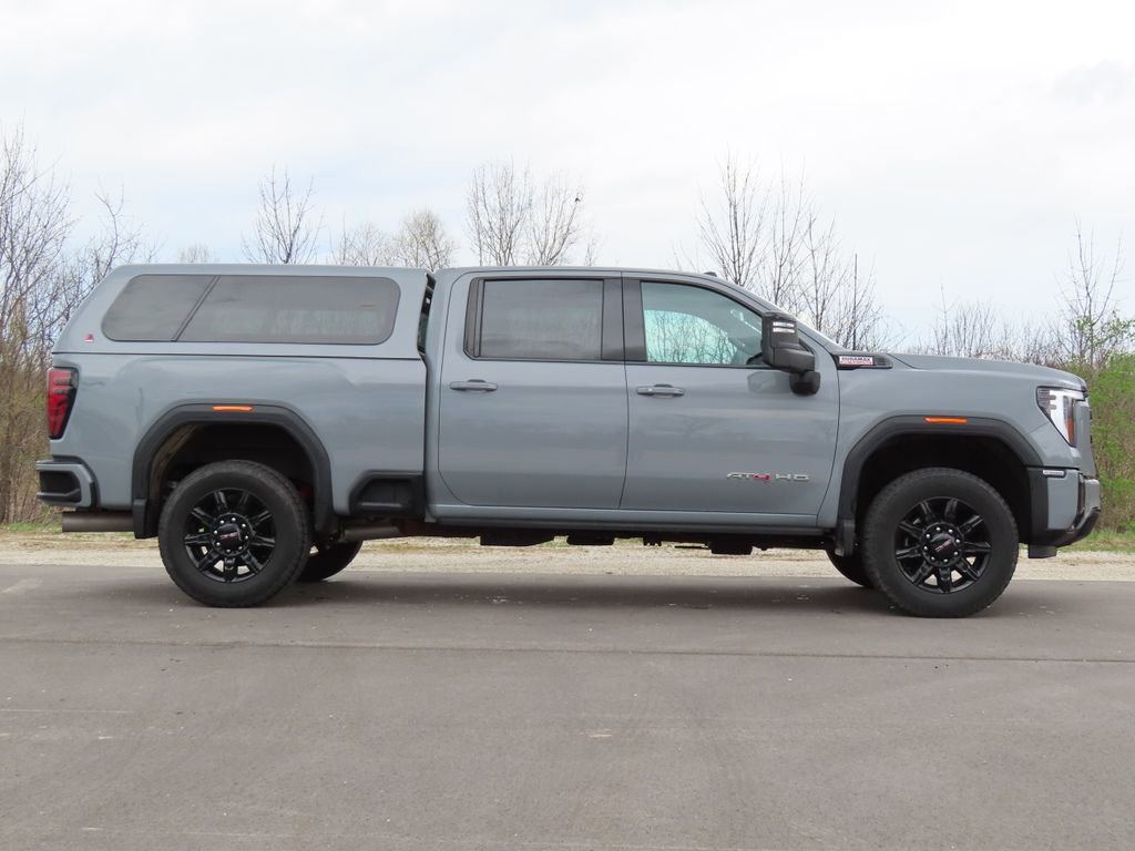 Used 2024 GMC Sierra 2500 AT4 w/ AT4 Preferred Package image 2