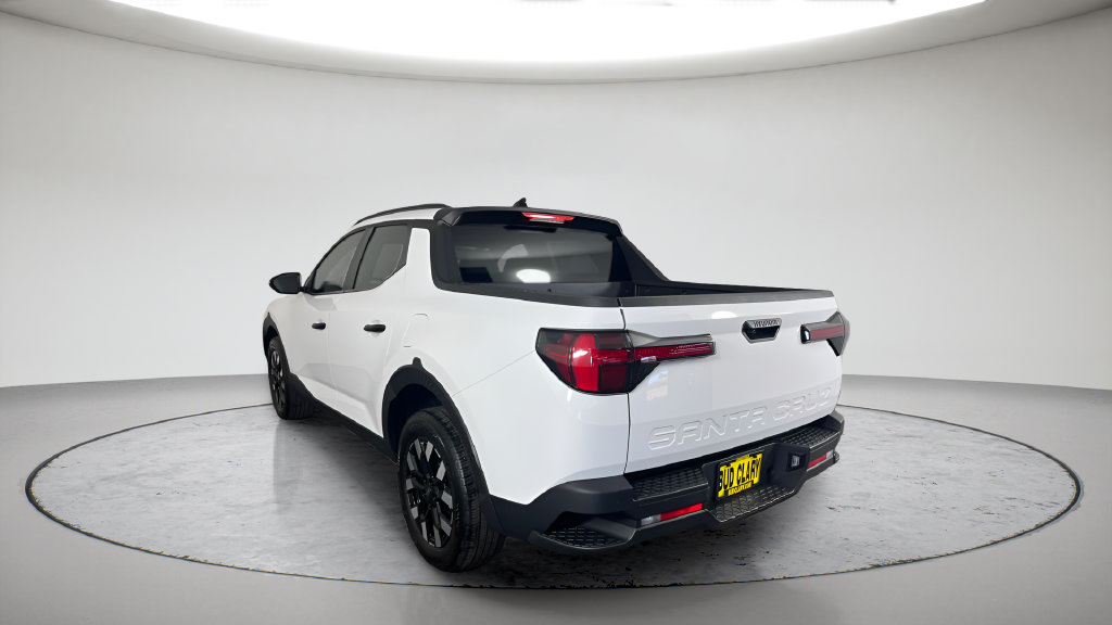 Used 2025 Hyundai Santa Cruz SEL FWD image 7