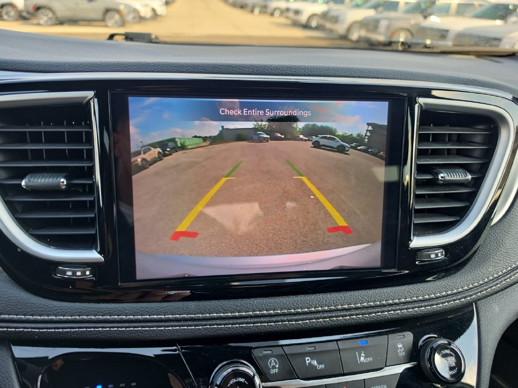 Used 2023 Chrysler Pacifica Limited w/ Uconnect Theater Family Group AWD/4WD image 19