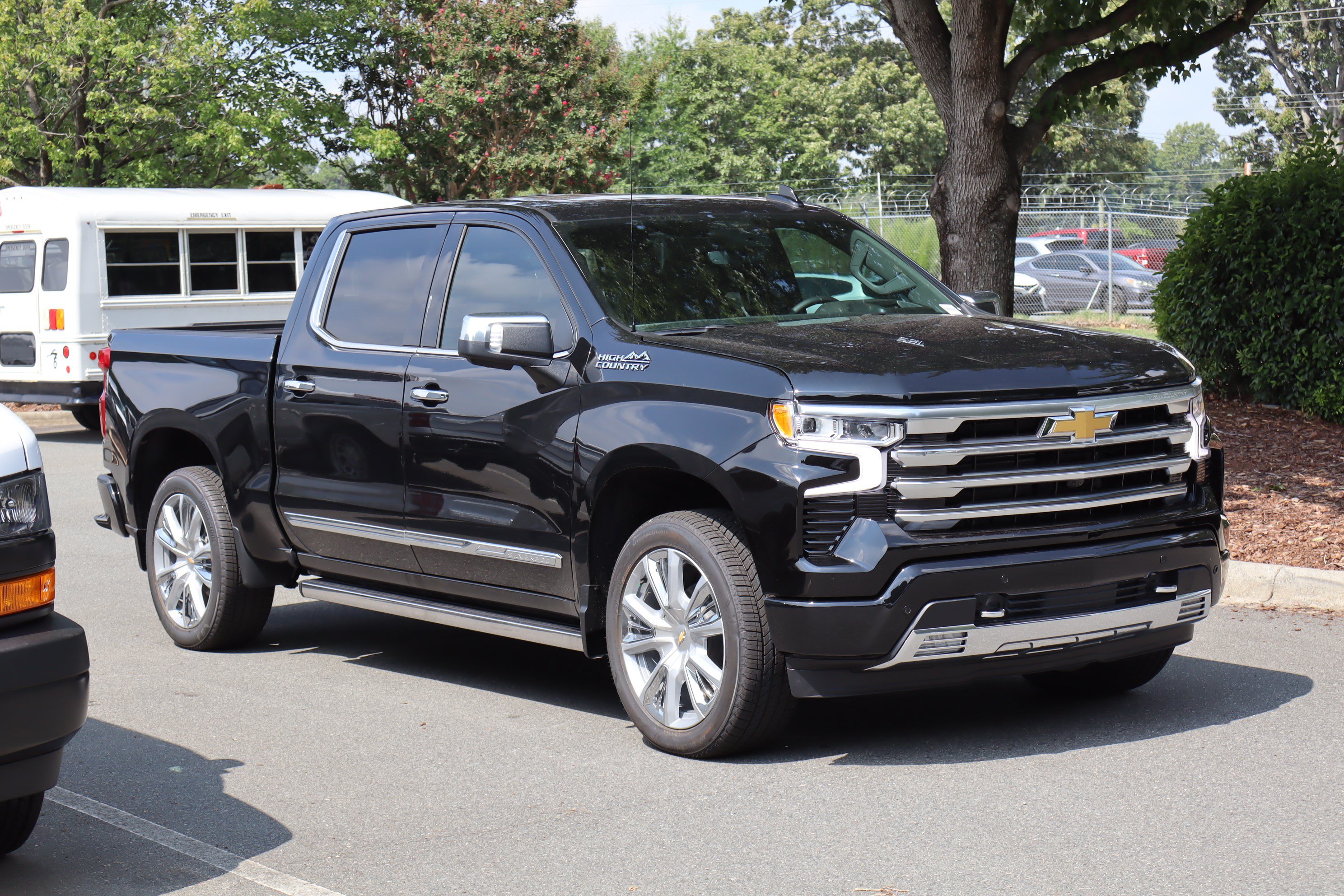 New 2026 Chevrolet Silverado 1500 High Country AWD/4WD image 2