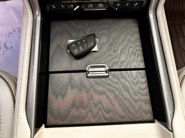 Used 2023 GMC Yukon Denali AWD/4WD image 28