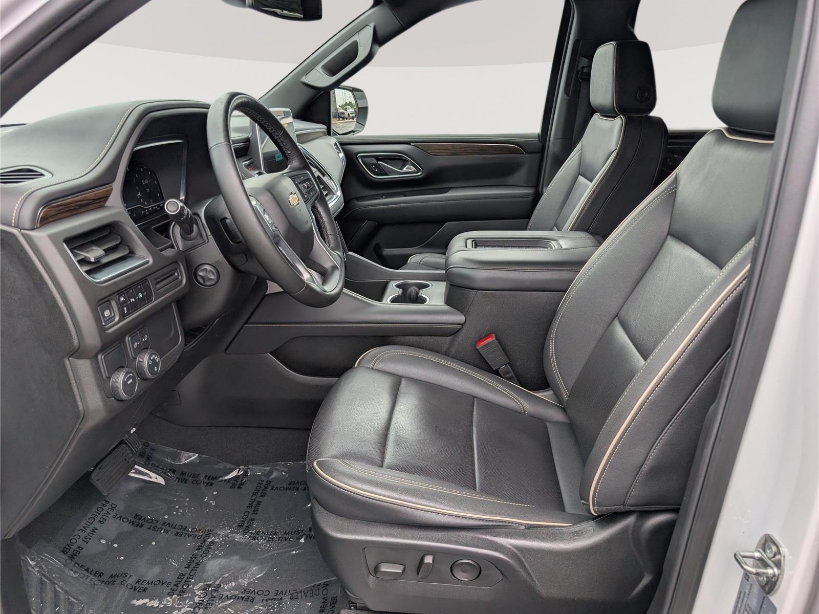 Used 2024 Chevrolet Suburban Premier RWD image 20