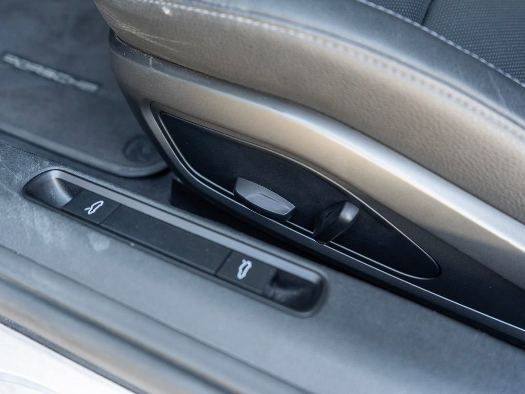 Used 2021 Porsche 911 Carrera image 28