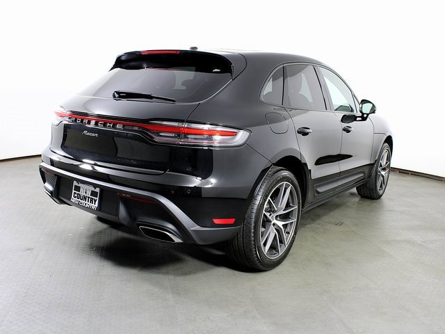 New 2025 Porsche Macan image 7