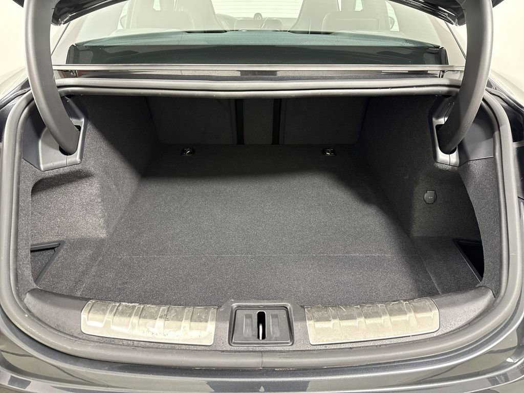 Certified 2025 Porsche Taycan 4S image 20