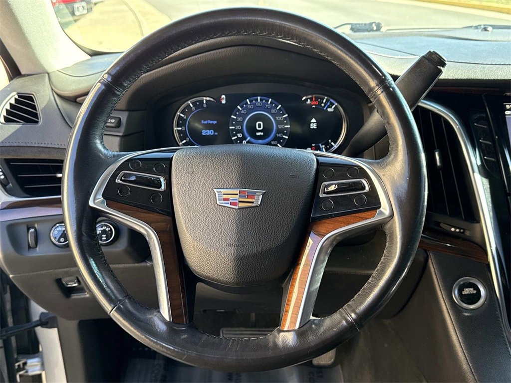 Used 2018 Cadillac Escalade ESV Premium Luxury image 21