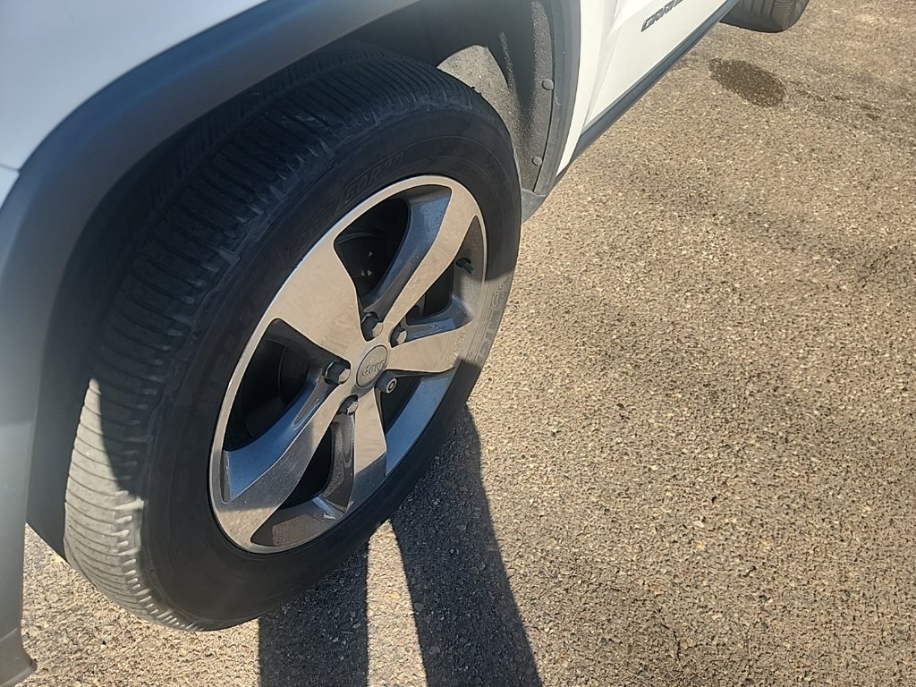 Used 2015 Jeep Grand Cherokee Limited RWD image 7