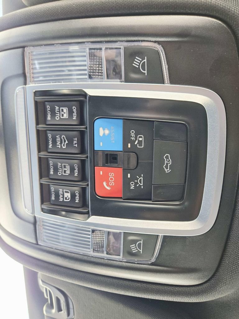 Used 2026 RAM 1500 Limited AWD/4WD image 39