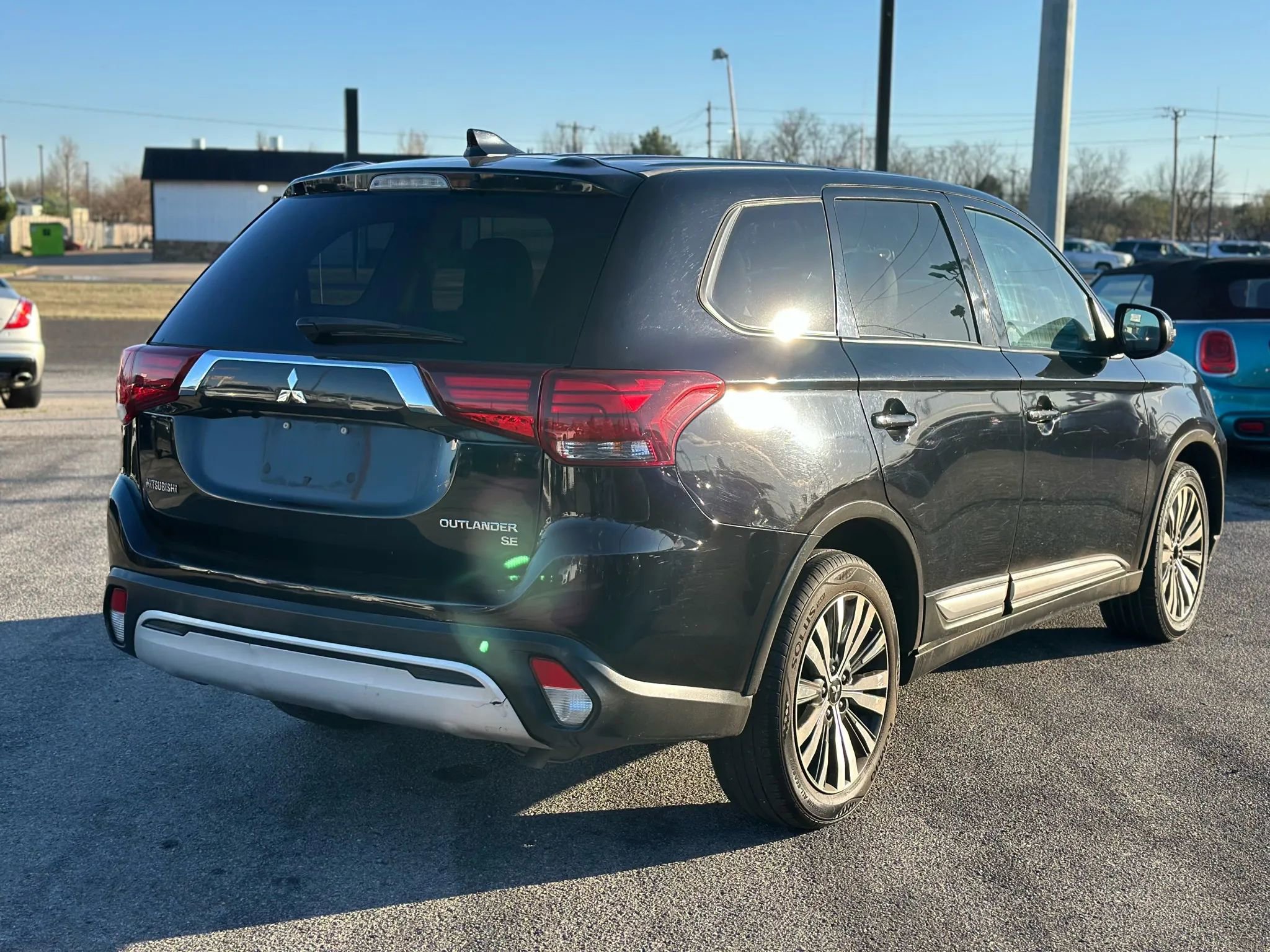 Used 2019 Mitsubishi Outlander SE image 6