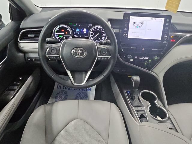 Used 2023 Toyota Camry XLE w/ Cold Weather Package FWD image 15