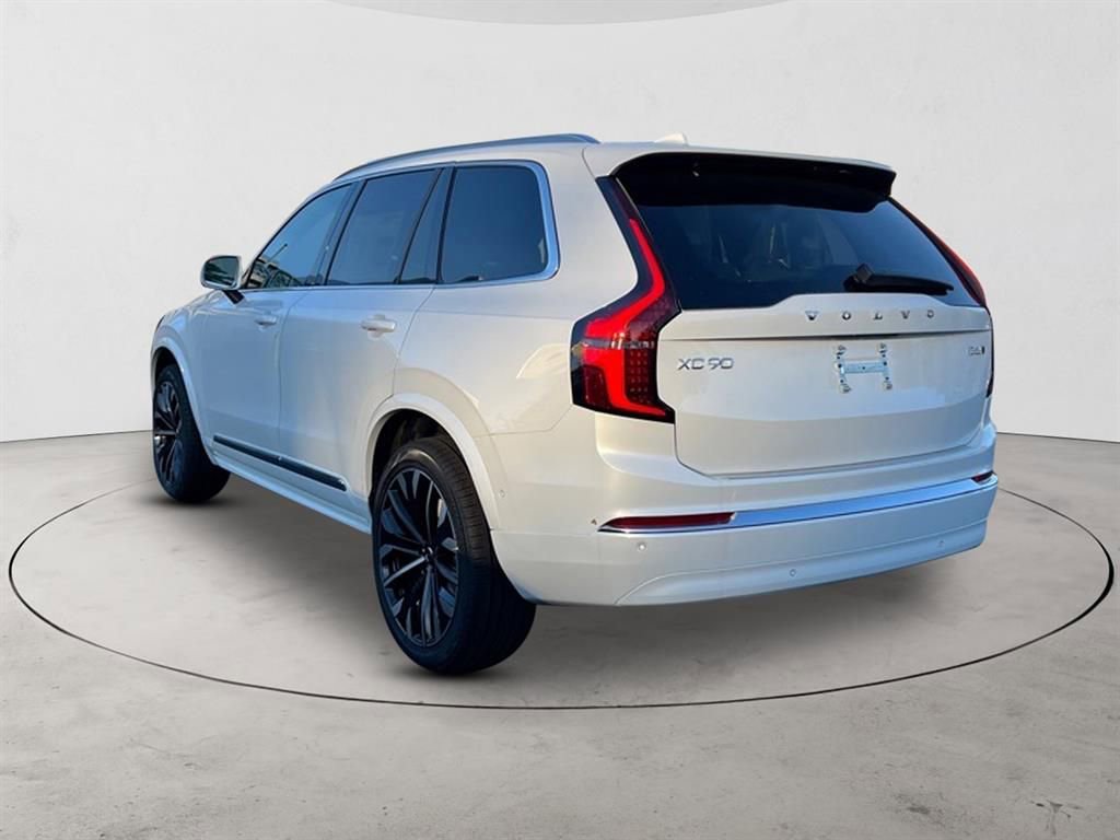 New 2026 Volvo XC90 B6 Plus w/ Protection Package Premier AWD/4WD image 3