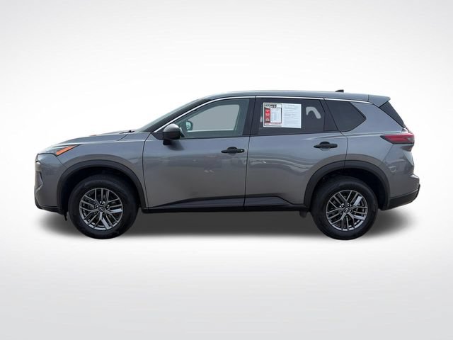 Used 2024 Nissan Rogue S AWD/4WD image 3
