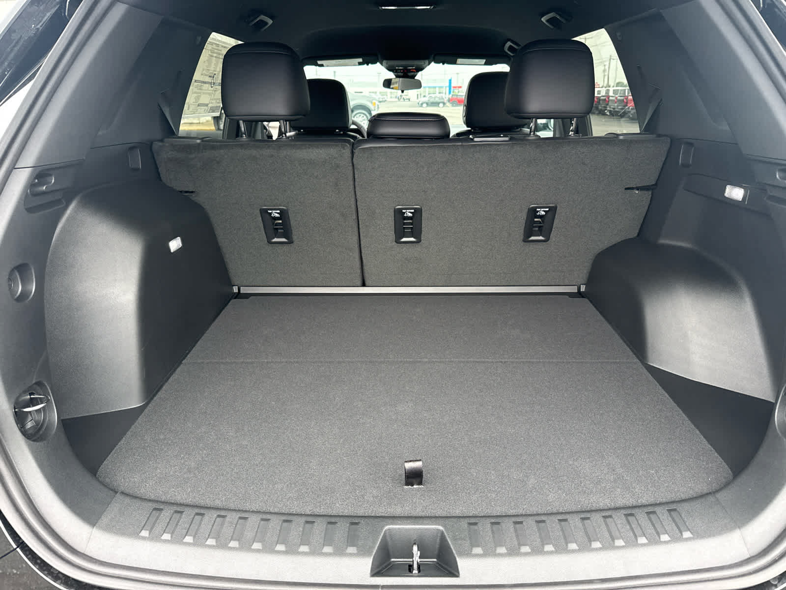 New 2027 GMC Terrain AT4 w/ Convenience Package III AWD/4WD image 18
