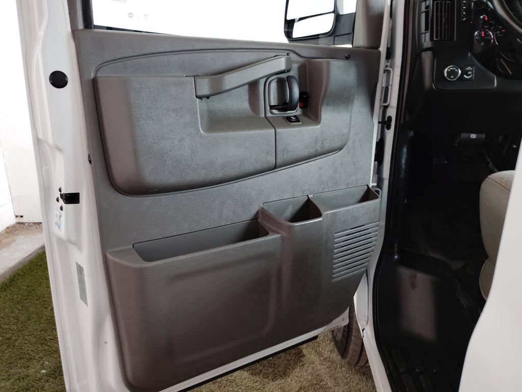 Used 2019 Chevrolet Express 2500 w/ Driver Convenience Package RWD image 20