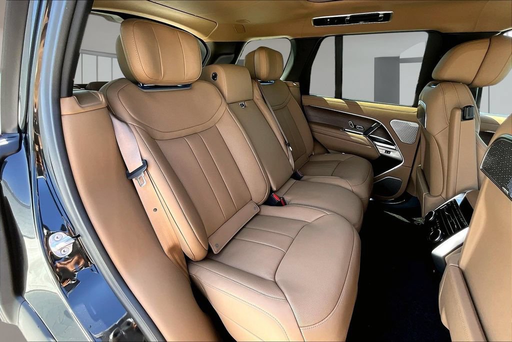 New 2026 Land Rover Range Rover Autobiography AWD/4WD image 10