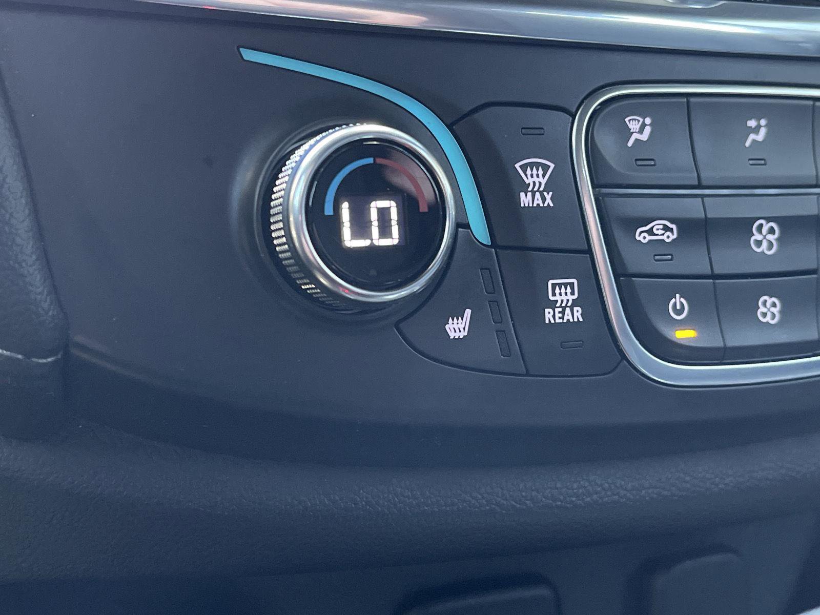 Used 2023 Chevrolet Traverse LT FWD image 29