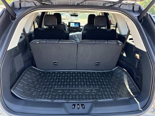 New 2025 Lincoln Aviator AWD w/ Equipment Group 101A image 12