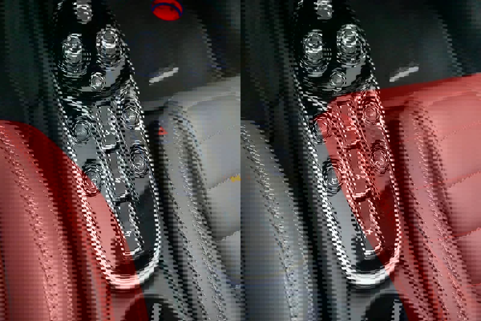 New 2025 McLaren GTS image 16