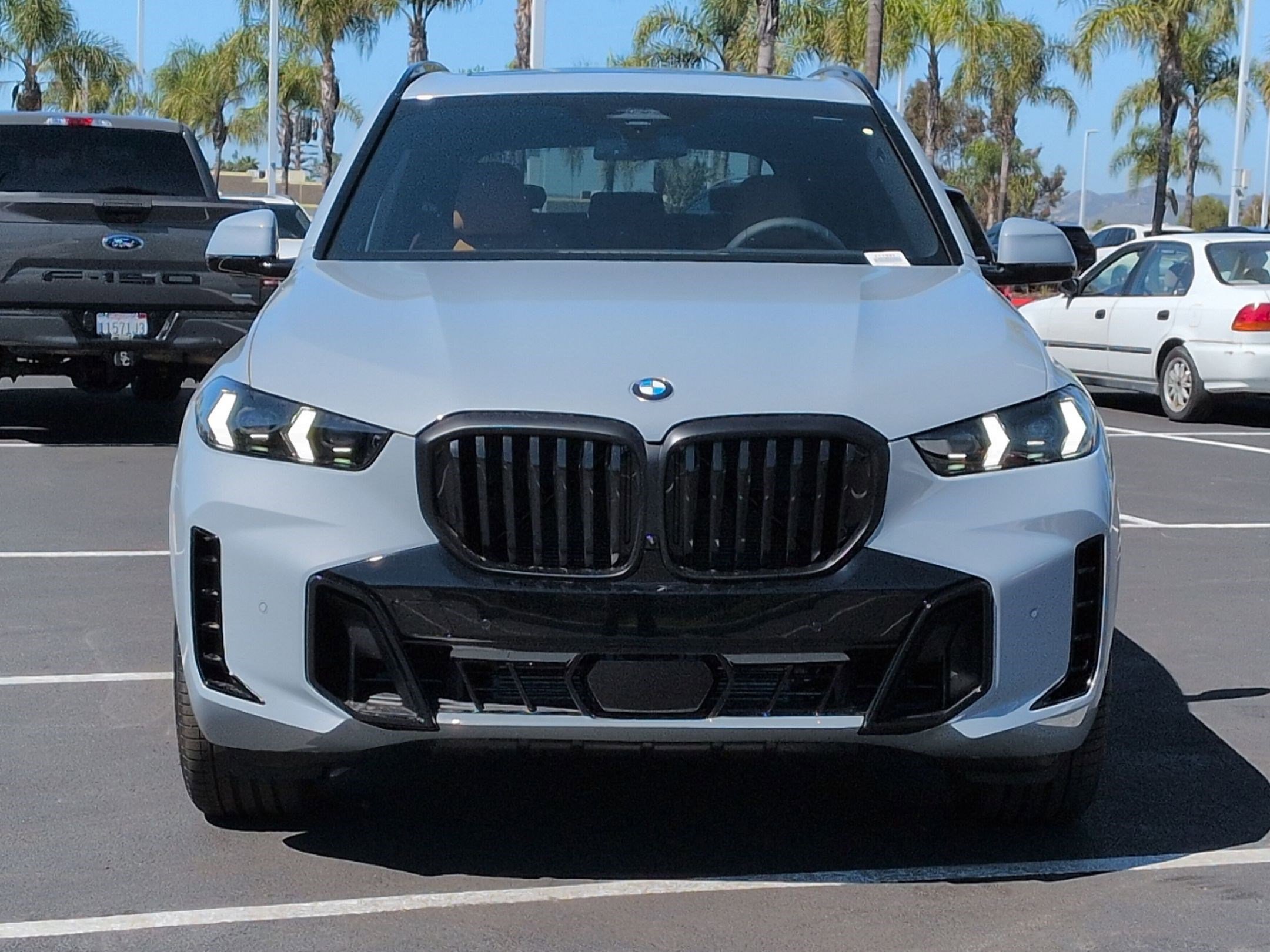 New 2026 BMW X5 xDrive40i w/ M Sport Package image 3
