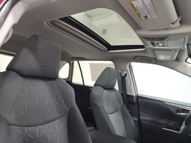 Certified 2022 Toyota RAV4 XLE w/ Convenience Package image 17