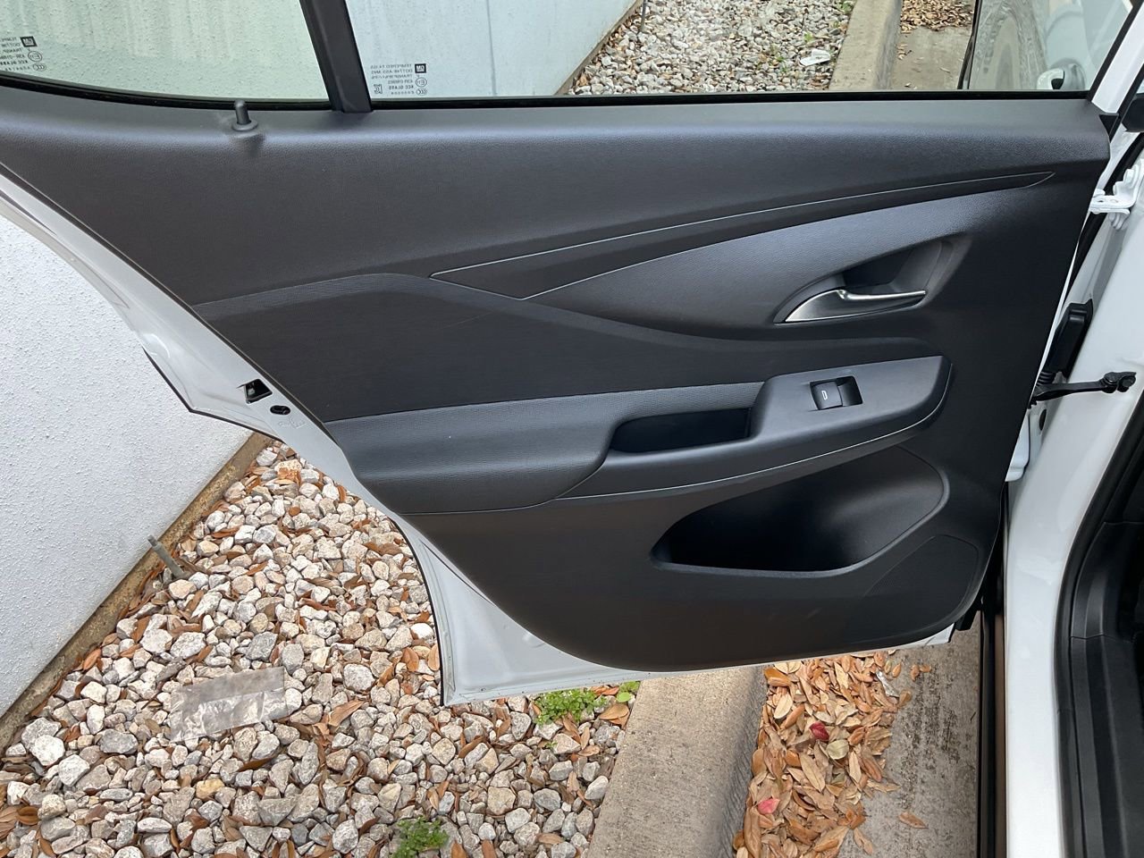 Used 2025 Buick Envista Preferred image 19