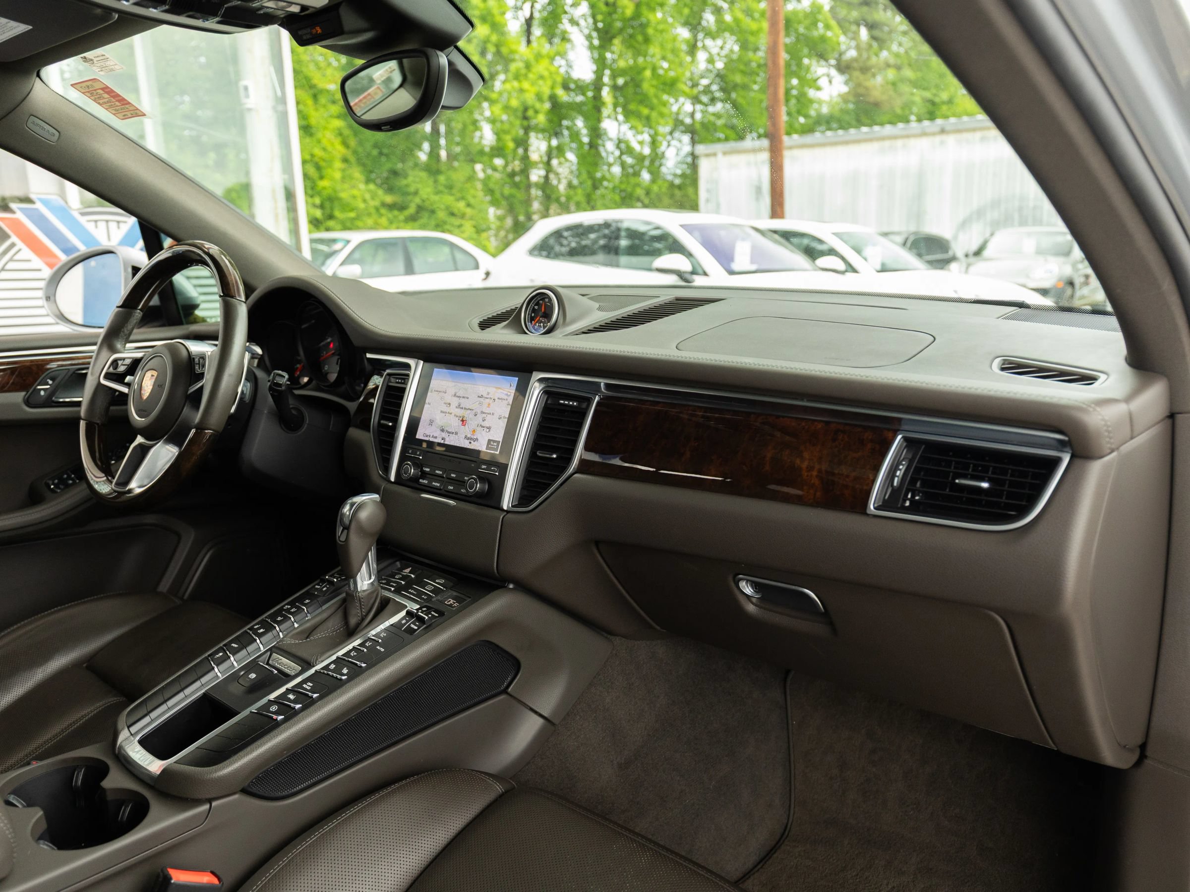 Used 2018 Porsche Macan S AWD/4WD image 24