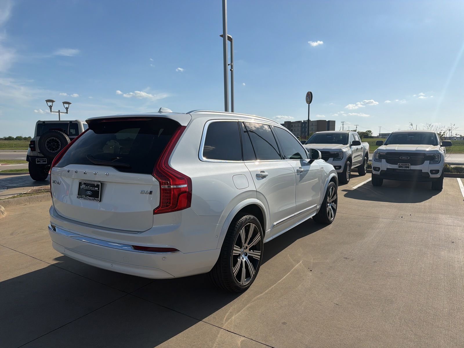 Used 2023 Volvo XC90 B6 Ultimate w/ Protection Package Premier image 6