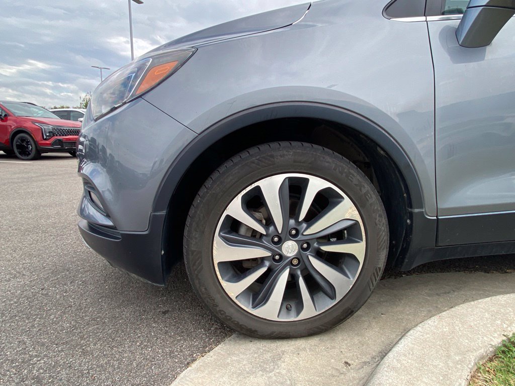Used 2019 Buick Encore Essence FWD image 29