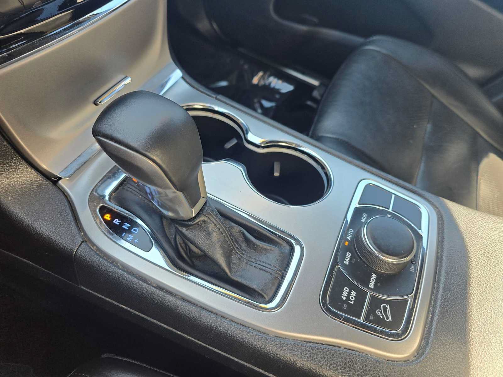 Used 2019 Jeep Grand Cherokee Limited w/ Luxury Group II AWD/4WD image 33