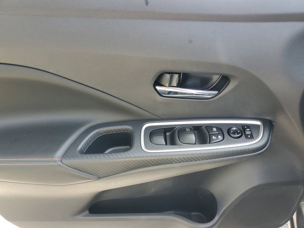Certified 2022 Nissan Versa SR w/ Convenience Package FWD image 18
