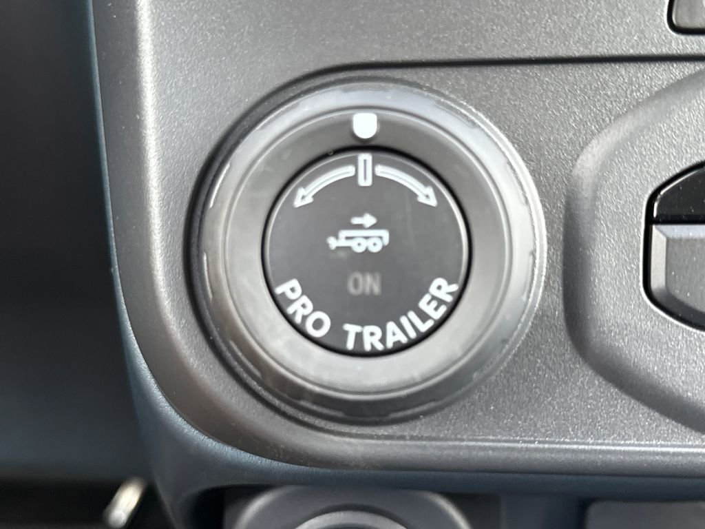 New 2025 Ford Maverick Lariat w/ 4K Tow Package image 37