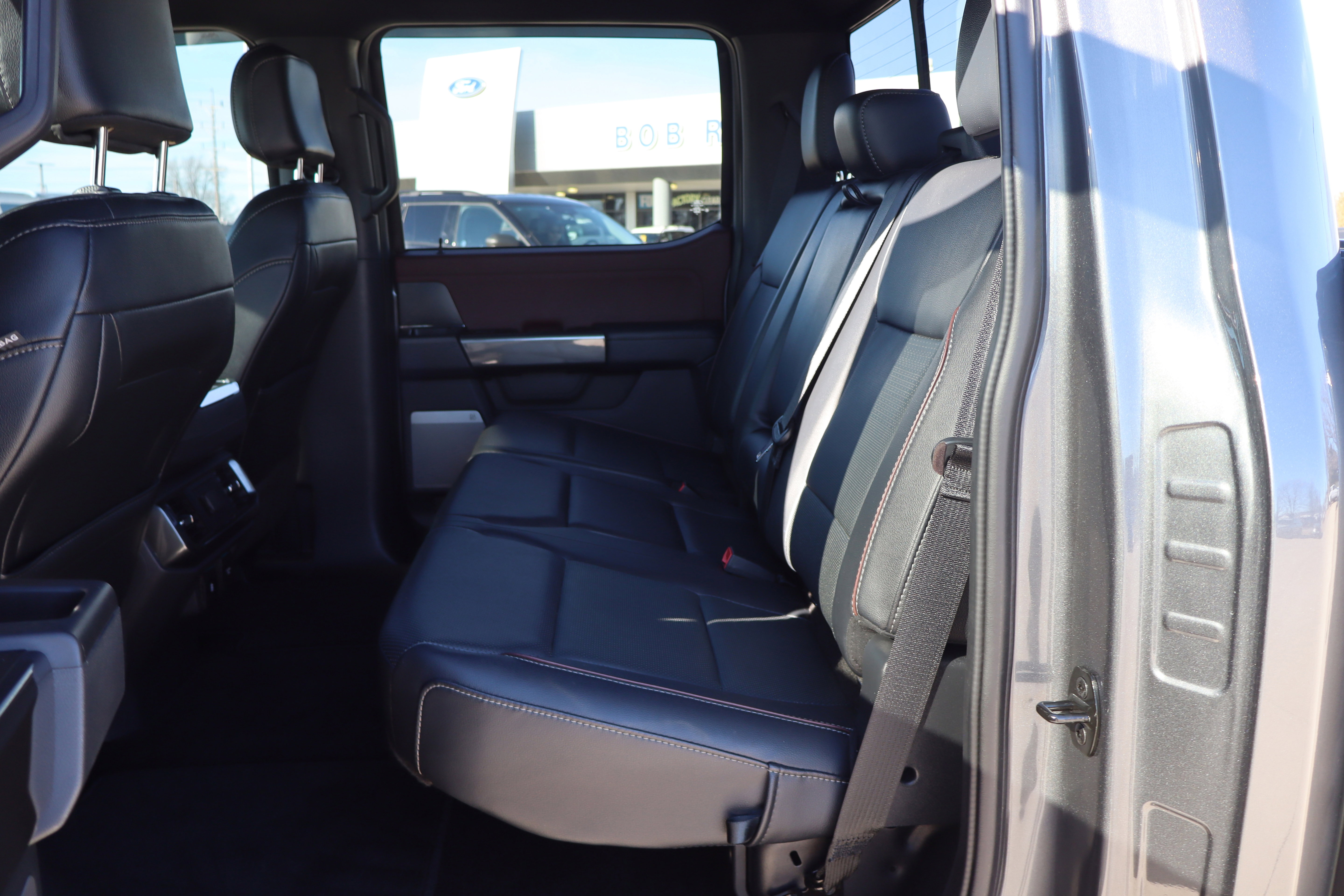 Used 2023 Ford F150 Lariat w/ Max Trailer Tow Package image 11