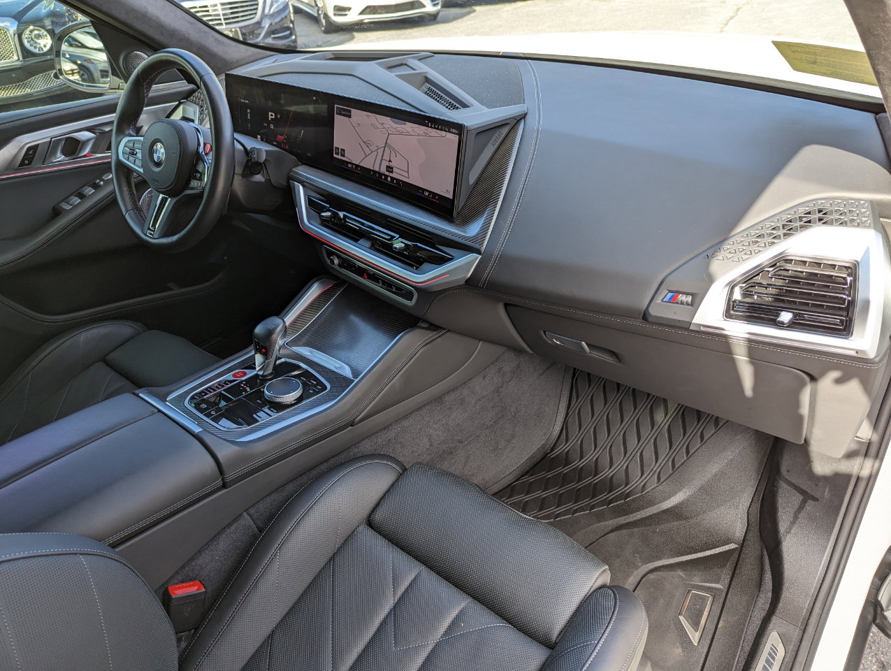 Used 2025 BMW XM Sports Activity Vehicle image 36