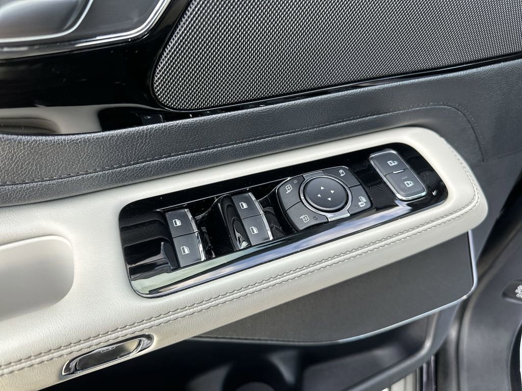 Used 2025 Lincoln Aviator Reserve image 13