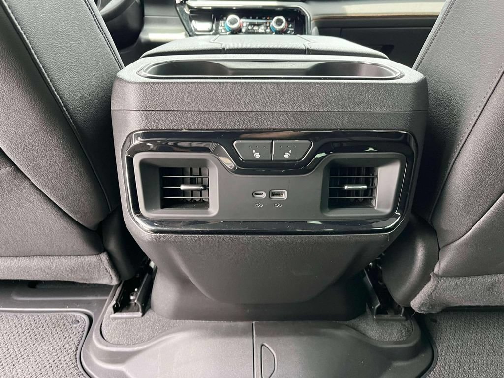Used 2024 GMC Sierra 1500 AT4 w/ Technology Package AWD/4WD image 16