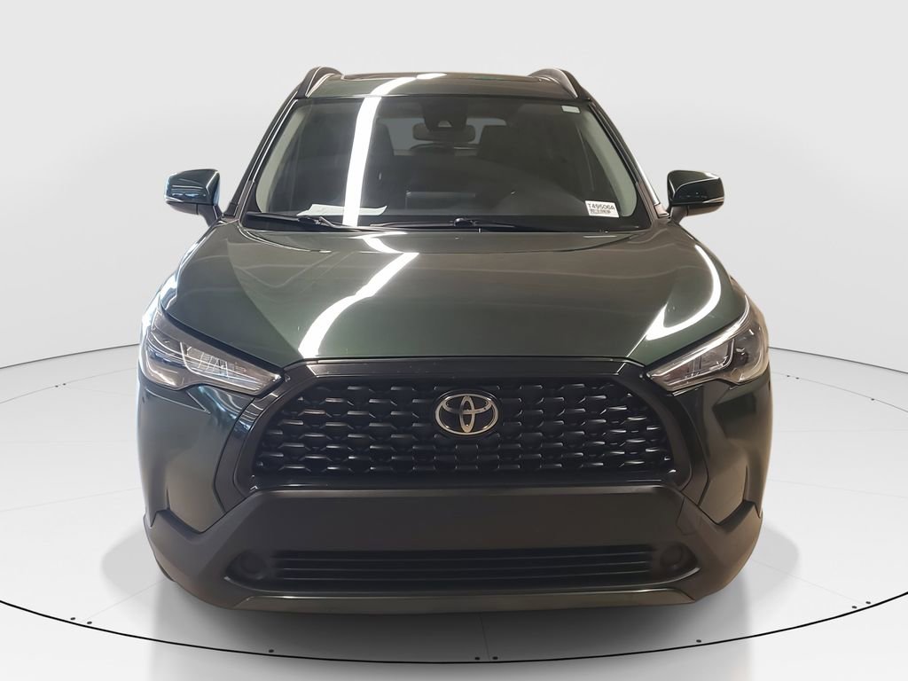 Used 2022 Toyota Corolla Cross LE w/ Moonroof Package image 2