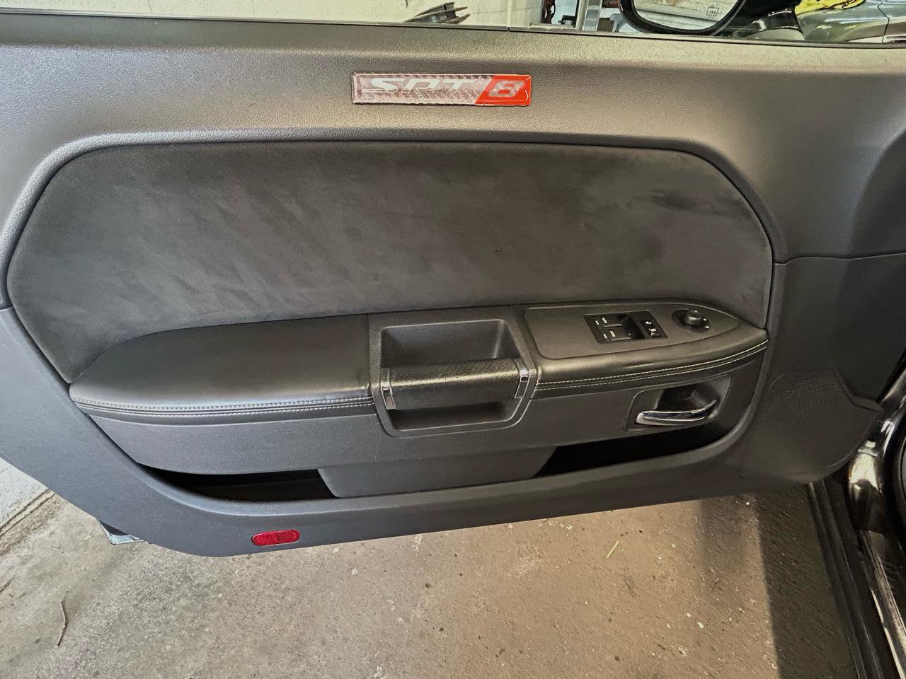 Used 2009 Dodge Challenger SRT8 RWD image 13