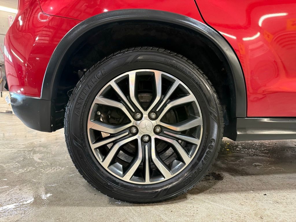 Used 2017 Mitsubishi Outlander Sport SE image 34