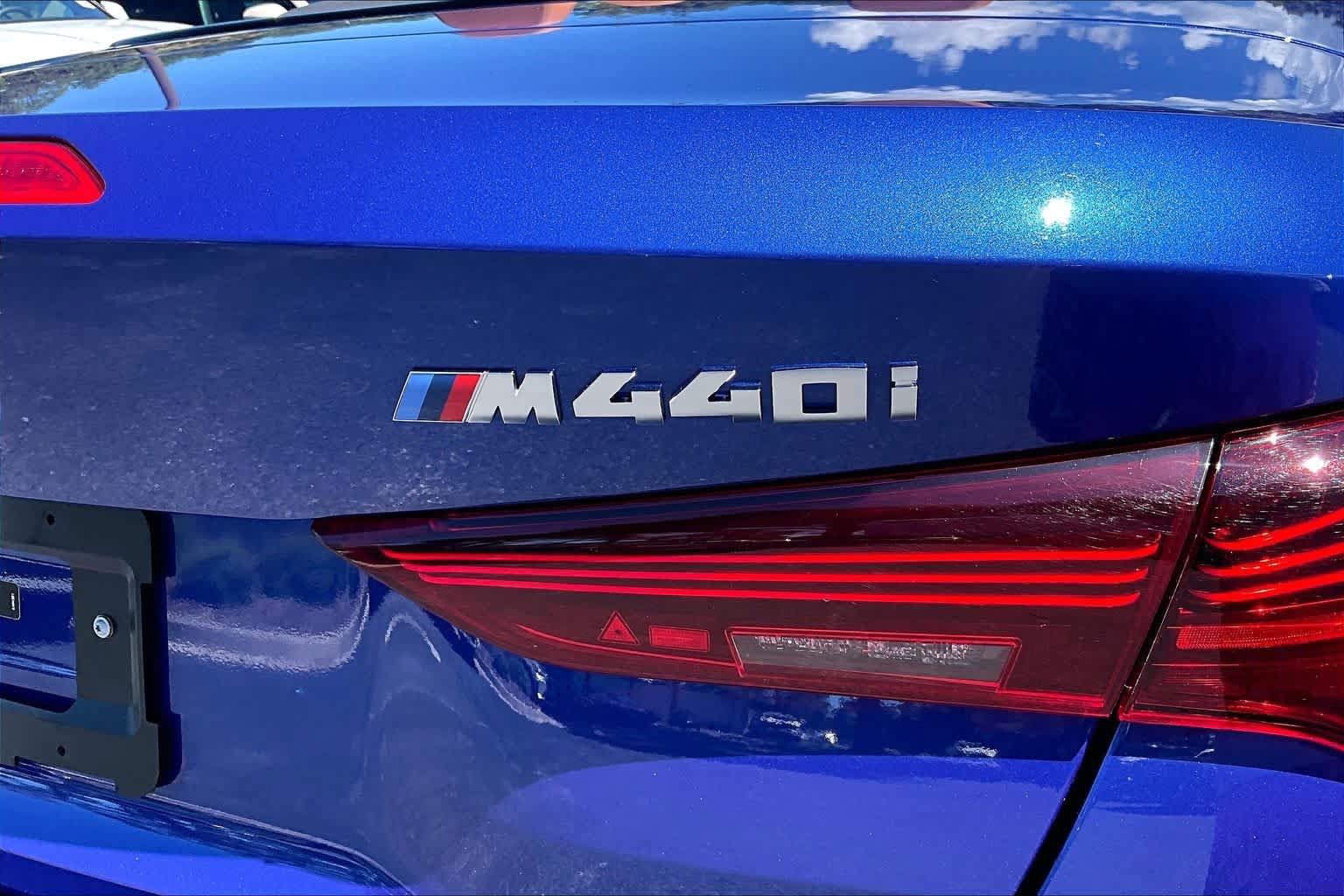 Used 2026 BMW M440i Convertible RWD image 10