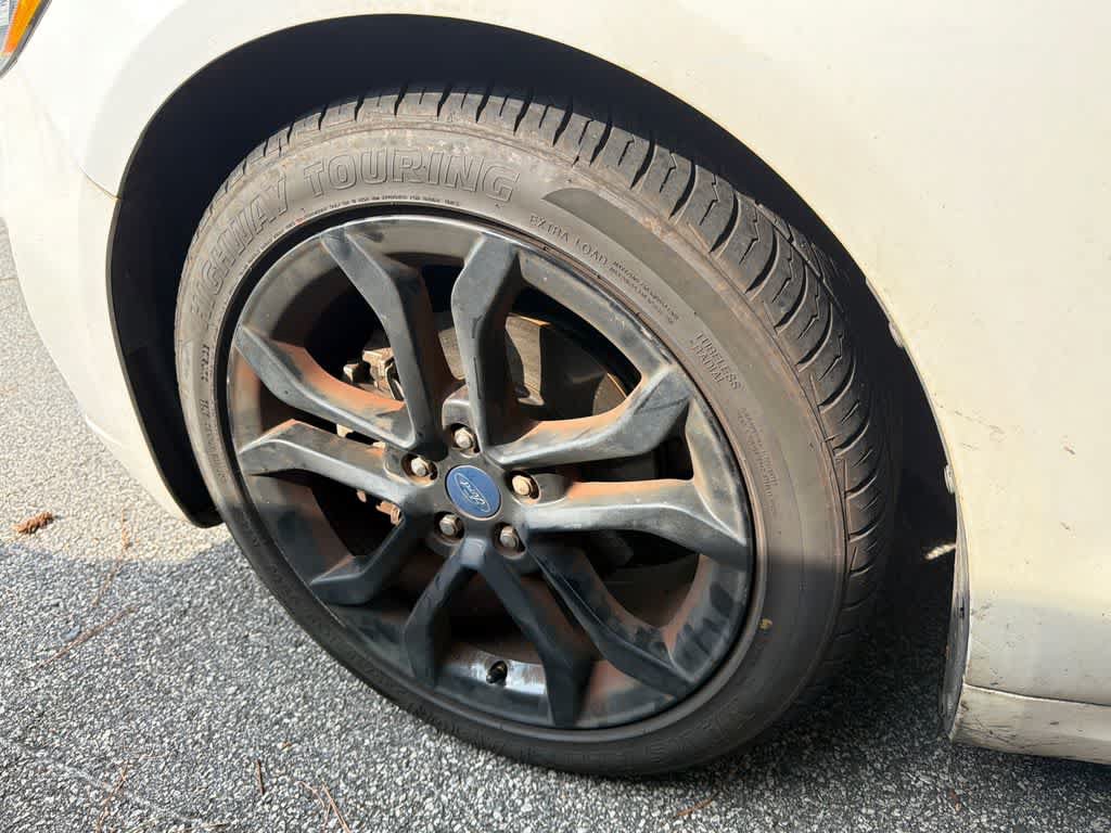Used 2019 Ford Fusion SE w/ Equipment Group 151A FWD image 7